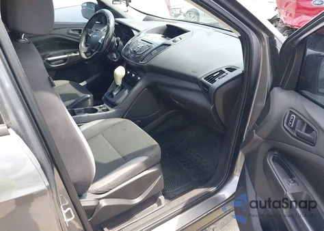 2014 Ford Escape S z USA, uszkodzony, nr VIN 1FMCU0F73EUE45592